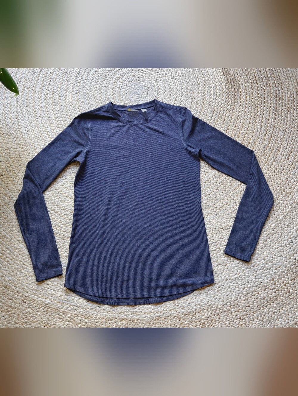 Zelle Women's Athletic Wear Long Sleeve Tee Size Extra Small XS